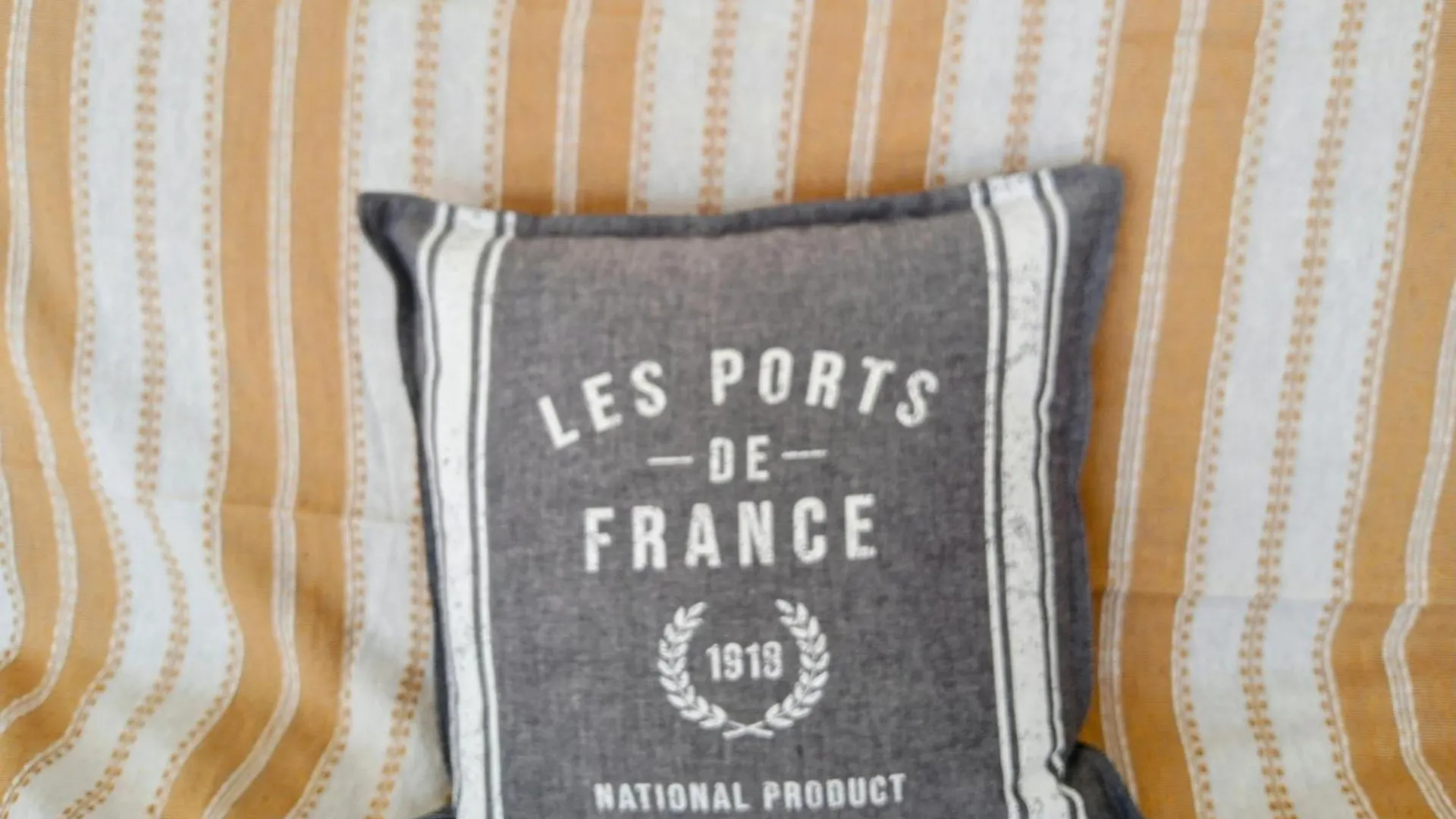 Tribord Babord Draps Fournis Parking Wifi Apartment Arzon